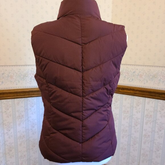 AEROPOSTALE PUFFER VEST FULL ZIP HIGH COLLAR SLEEVELESS --SHADE OF WINE - Picture 4 of 5